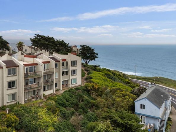 5003 Palmetto Ave 83, Pacifica CA 94044