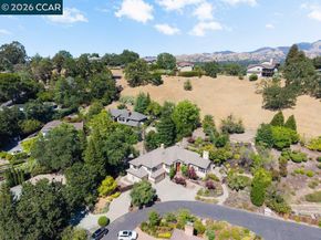 20 Monte Crest Ct, Walnut Creek CA 94595