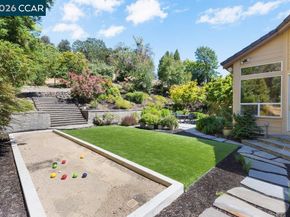 20 Monte Crest Ct, Walnut Creek CA 94595