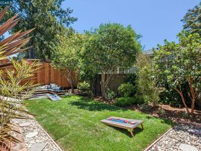 1917 Tiffin Rd, Oakland CA 94602