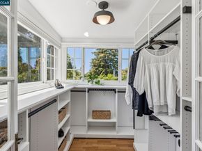 1917 Tiffin Rd, Oakland CA 94602