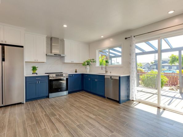1017 Island Dr, Alameda CA 94502