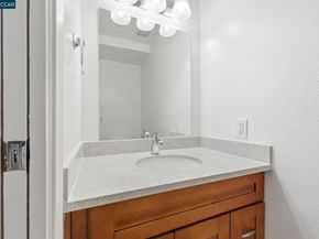 1069 Mohr Lane C, Concord CA 94518