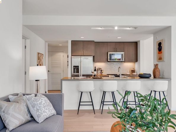 51 Innes Ct 204, San Francisco CA 94124