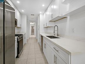 320 Warmcastle Court, Martinez CA 94553