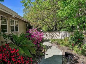 320 Warmcastle Court, Martinez CA 94553