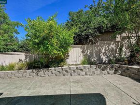 320 Warmcastle Court, Martinez CA 94553