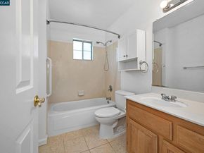320 Warmcastle Court, Martinez CA 94553