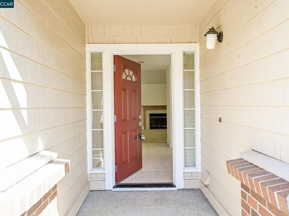 320 Warmcastle Court, Martinez CA 94553