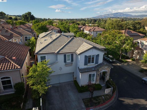 16 Poppy Hills Ln, San Ramon CA 94583