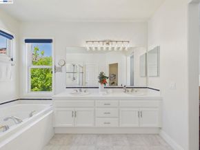 16 Poppy Hills Ln, San Ramon CA 94583
