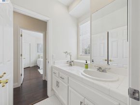 16 Poppy Hills Ln, San Ramon CA 94583