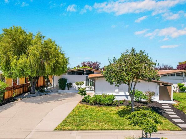 2571 Ocala St, Hayward CA 94545