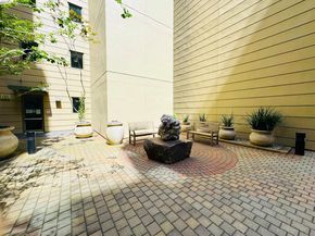 423 7th St 303, Oakland CA 94607