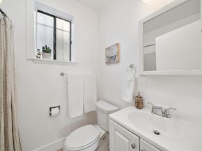 1944 E 20Th St, Oakland CA 94606