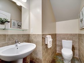 3038 E 18th St, Oakland CA 94601