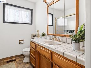 3439 Wyndale Dr, Castro Valley CA 94546