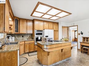 3439 Wyndale Dr, Castro Valley CA 94546