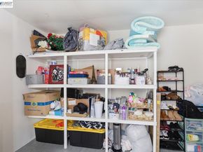 882 W Tennyson Rd, Hayward CA 94544