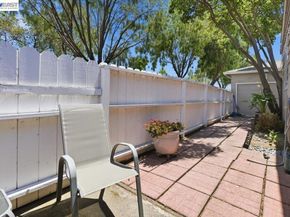 882 W Tennyson Rd, Hayward CA 94544