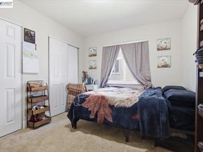 882 W Tennyson Rd, Hayward CA 94544