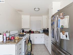 882 W Tennyson Rd, Hayward CA 94544