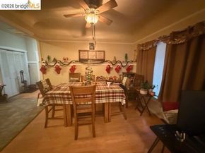 859 52nd Street, Oakland CA 94608