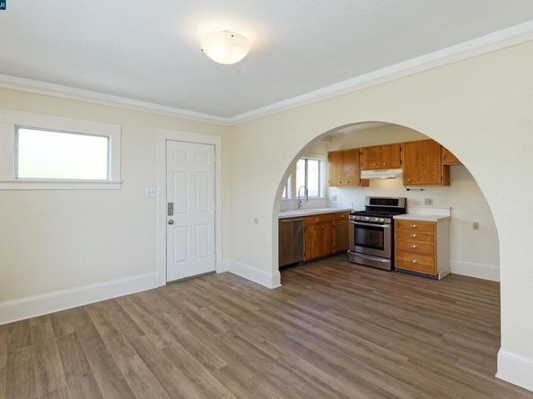 6312 Herzog Street, Oakland CA 94608