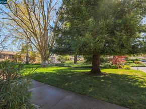 1152 Fairlawn Ct 3, Walnut Creek CA 94595