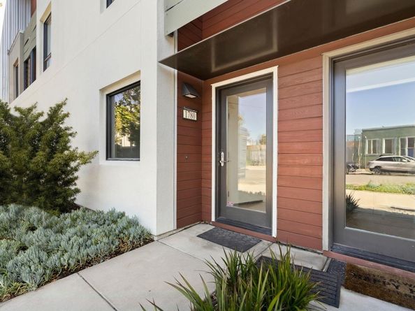 1780 12TH St, Oakland CA 94607