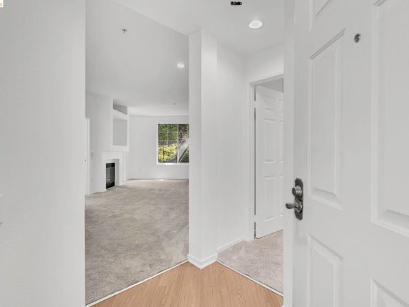 220 Caldecott 207, Oakland CA 94618
