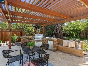 651 Derbyshire Pl, Danville CA 94526