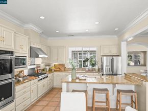 950 Maplegate Ct, Concord CA 94521