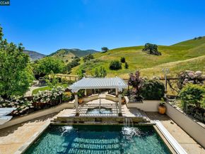 950 Maplegate Ct, Concord CA 94521