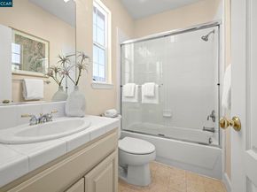 950 Maplegate Ct, Concord CA 94521