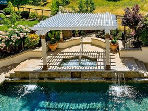950 Maplegate Ct, Concord CA 94521