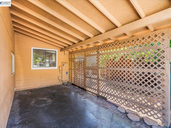 2170 Ralmar Ave, East Palo Alto CA 94303