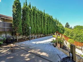 2473 Centennial Ln, Hayward CA 94541