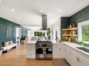 5521 Fremont St, Oakland CA 94608