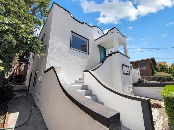 4628 Congress Ave, Oakland CA 94601