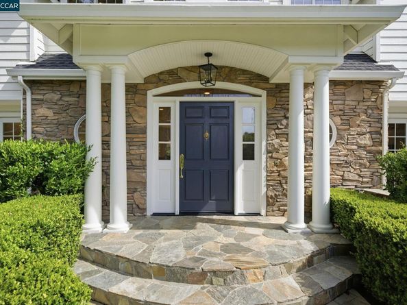 3 Honey Hill Ct, Orinda CA 94563