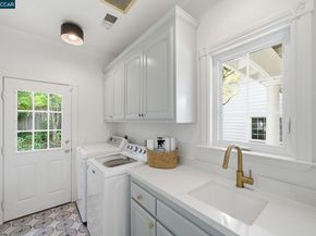 3 Honey Hill Ct, Orinda CA 94563