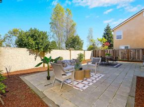 1012 Salt Spray Ter, Hercules CA 94547