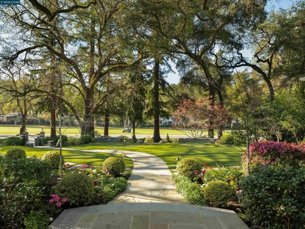 Undisclosed Address #41127983, Diablo CA 94528