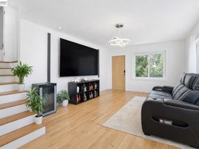 24849 2nd St, Hayward CA 94541