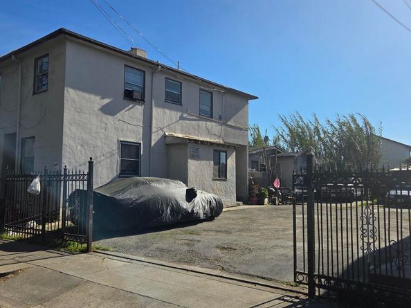 10419 San Leandro St, Oakland CA 94603