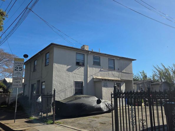 10419 San Leandro St, Oakland CA 94603