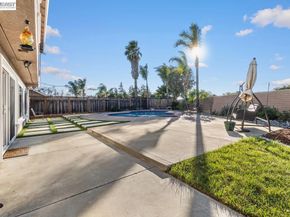 36671 Ponderosa Ct., Newark CA 94560