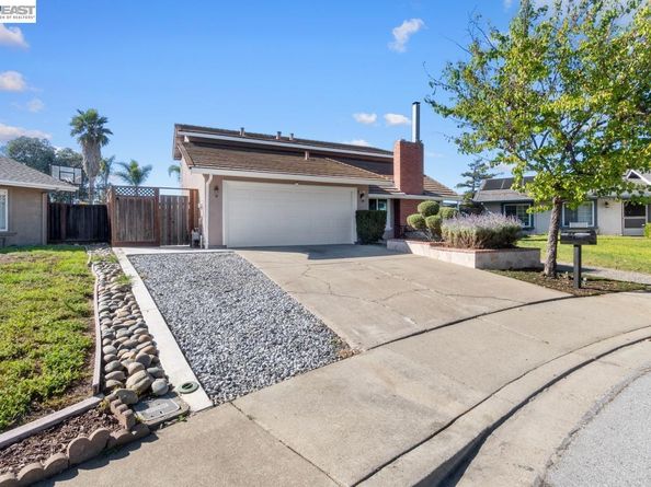 36671 Ponderosa Ct., Newark CA 94560