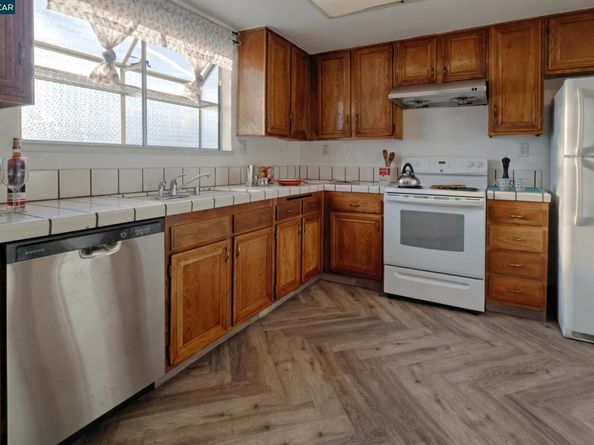 2585 El Portal Dr C, San Pablo CA 94806